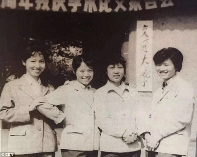 Universitas Shanghai Jiao Tong adalah salah satu universitas pertama di Tiongkok yang mengizinkan perempuan belajar pada tahun 1927